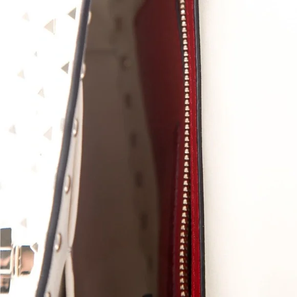 Valentino Garavani Medium Rockstud Leather HandBag - Picture 5 of 6